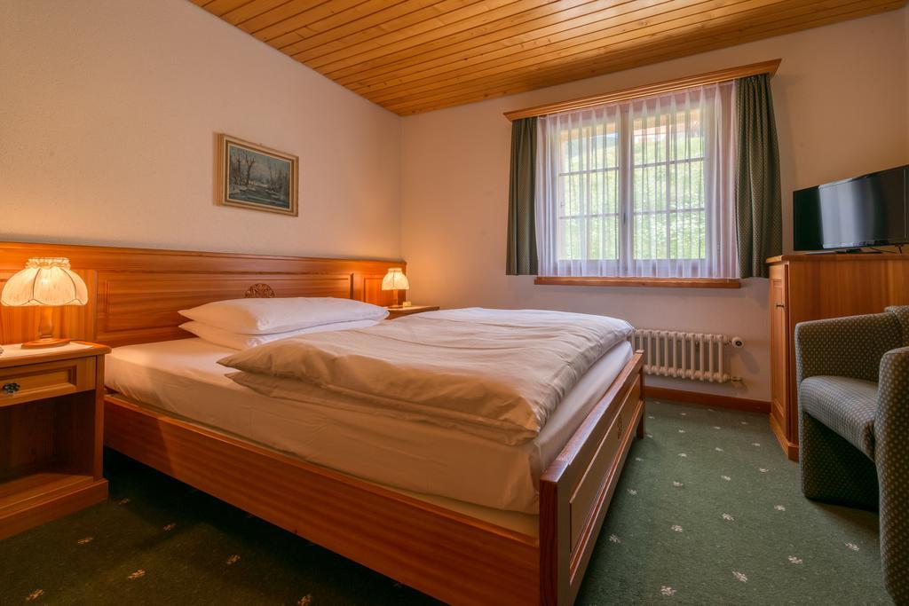 Swiss Chalet-Style Hotel Walliser Spycher Рідеральп Екстер'єр фото