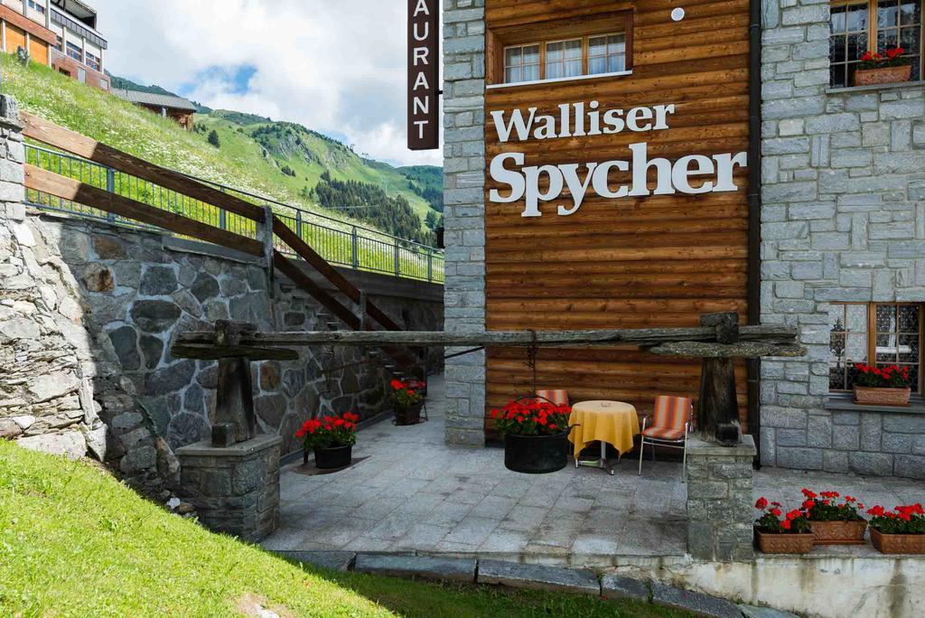 Swiss Chalet-Style Hotel Walliser Spycher Рідеральп Екстер'єр фото